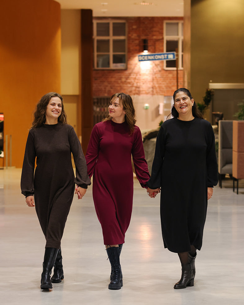 ELEGANSSI - MERINO DRESS WINE