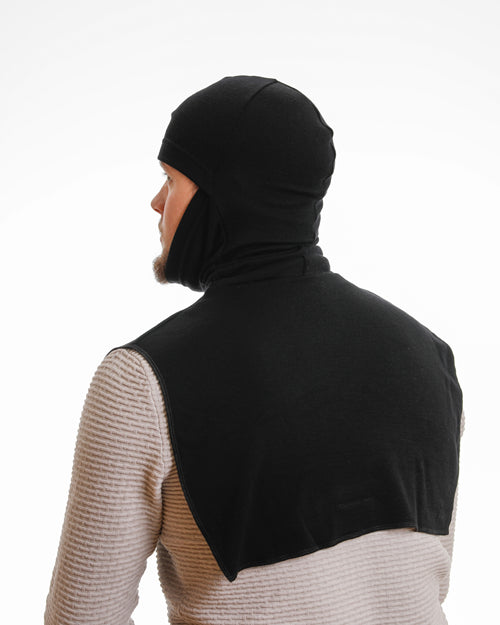 Merinovilla kypärälakki musta takaa