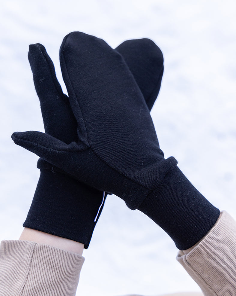 Lasten mustat lapaset - 100% merinovilla lämmittää